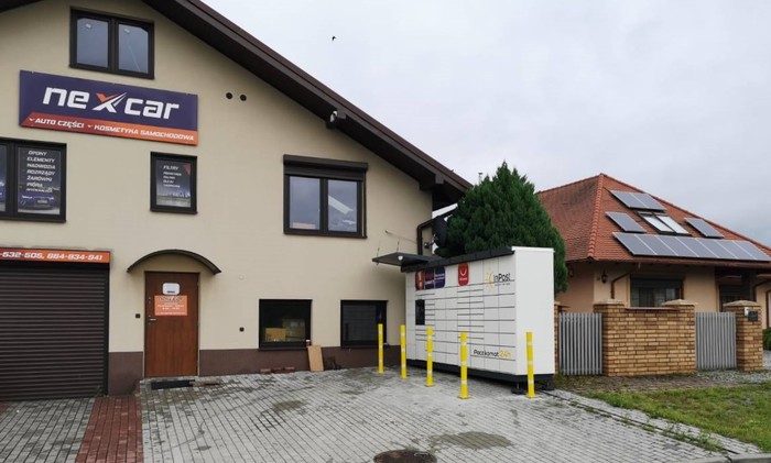 Paczkomat BIL05M Przy sklepie motoryzacyjnym NEXCAR