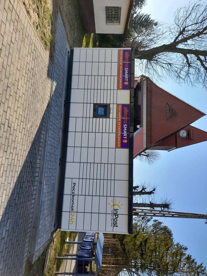 Paczkomat BIQ01M Przy sklepie spożywczym