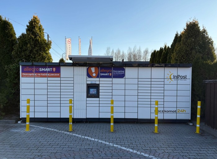 Paczkomat BIV02M Parking przy wyjeździe z myjni