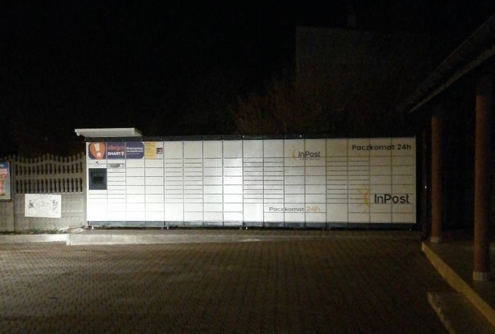 Paczkomat BKA01M Parking Lewiatan