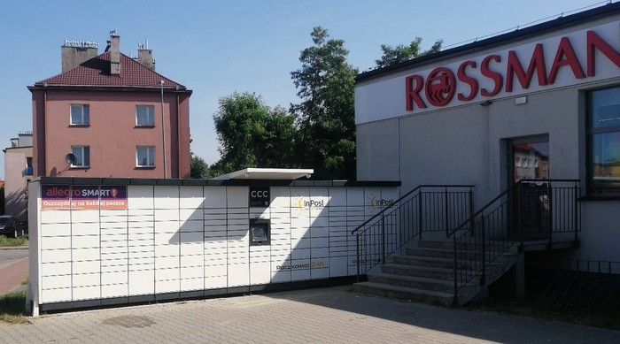 Paczkomat BLH03M Przy sklepie Rossmann