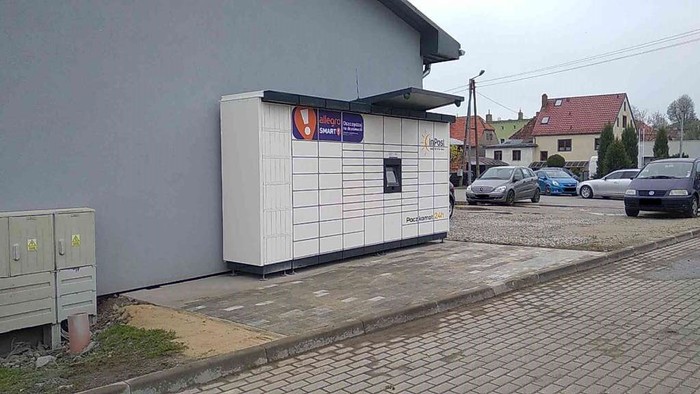 Paczkomat BLK03M Przy myjni samoobsługowej.