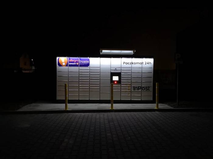 Paczkomat BOC05M Na stacji paliw LOTOS