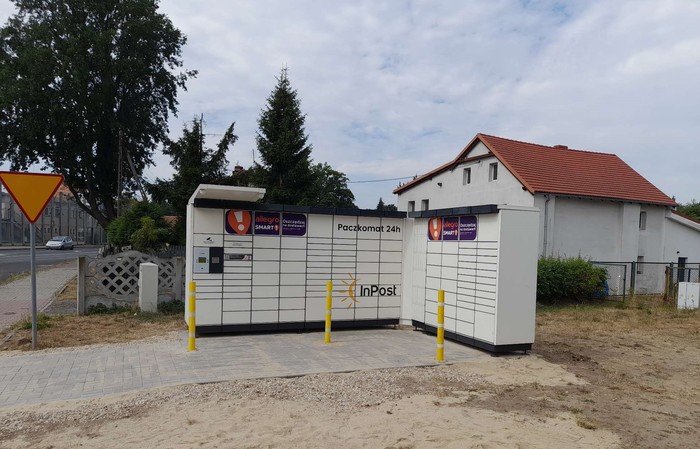 Parcel Locker BOL08N Przy posesji prywatnej.
