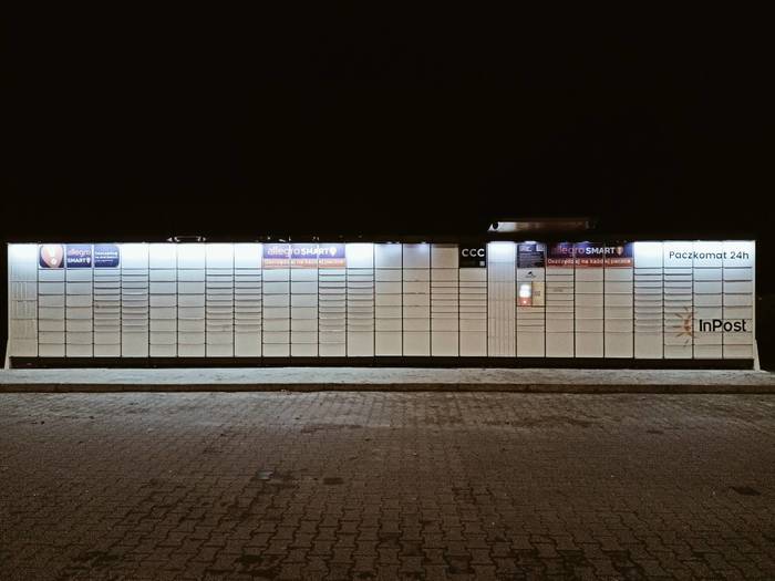 Parcel Locker BOW01N Przy parkingu Biedronki