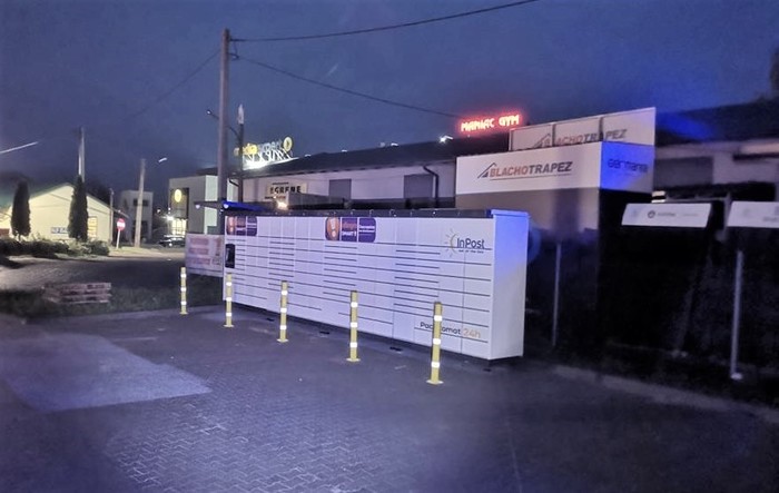 Paczkomat BPD04M przy sklepie elekrycznym Elhurt