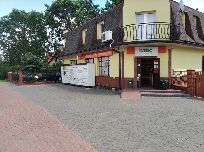 Paczkomat BPO03N Przy sklepie Chorten