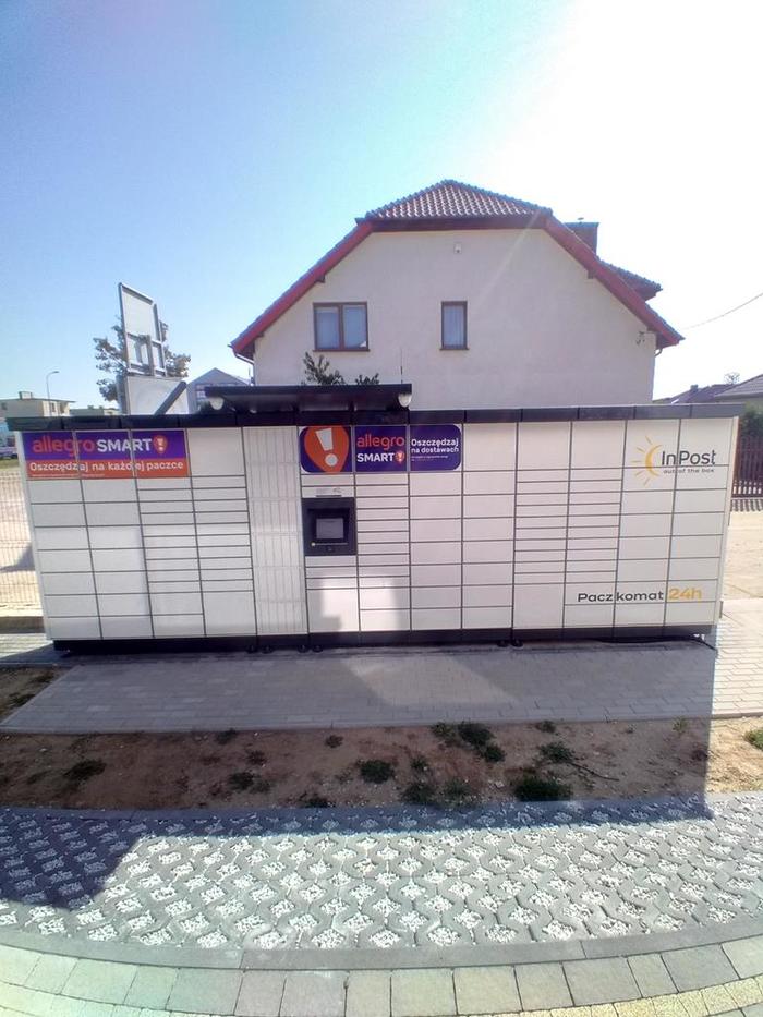 Paczkomat BSW03M Przy Sklepie Rybnym Jesionowa 6