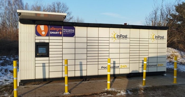 Paczkomat BUB01M Parking przy sklepie Społem