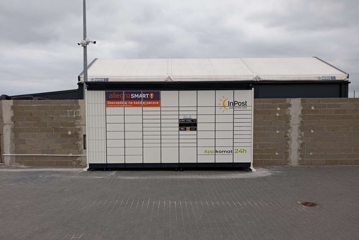 Parcel Locker BUG01BAPP Na terenie myjni bezdotykowej