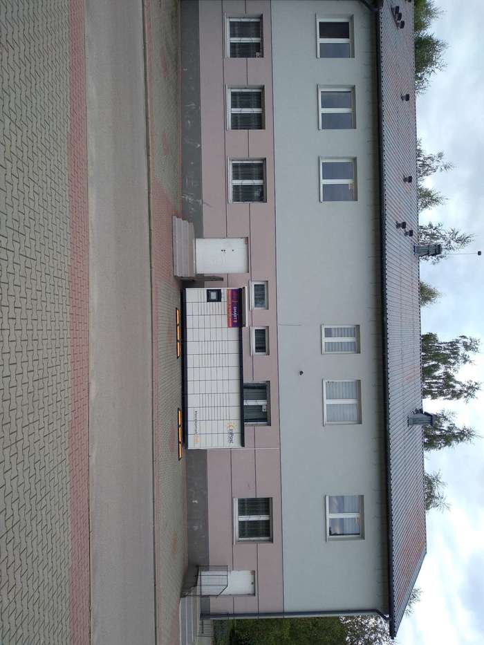 Parcel Locker BVA01M Parking przed Domem Kultury i Promocji w Kocmyrzowie i Luborzycy