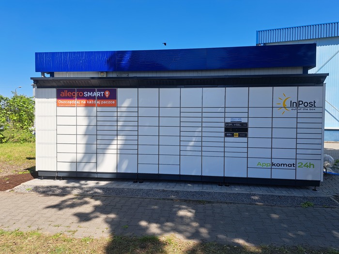 Paczkomat BVK01BAPP Przy sklepie Mleczarni