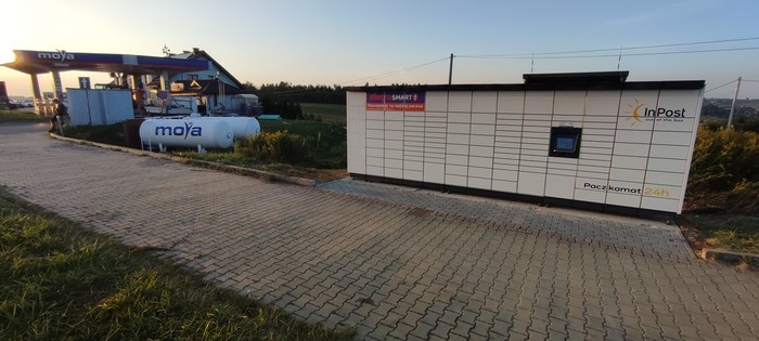 Paczkomat BVL01M Przy stacji benzynowej Moya