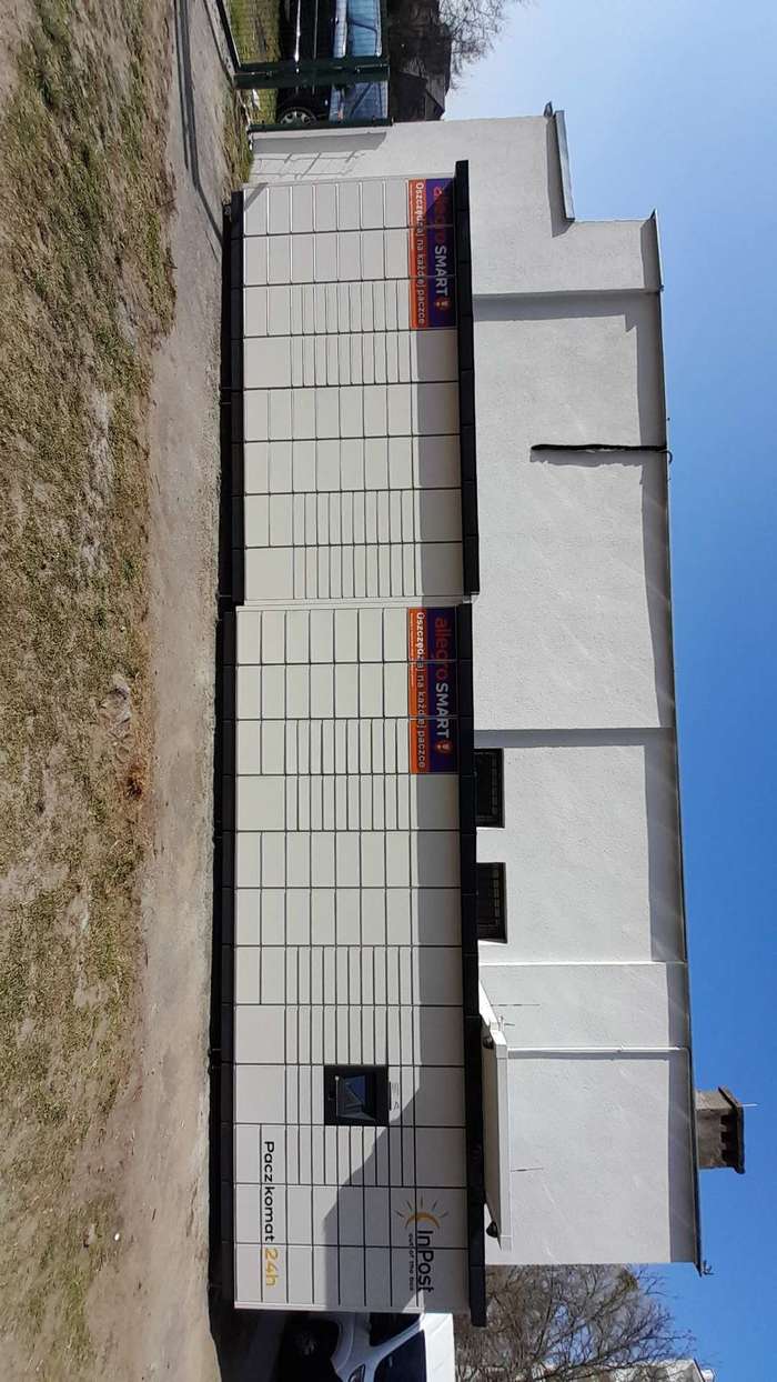 Parcel Locker BYD100M Obok sklepu spożywczego