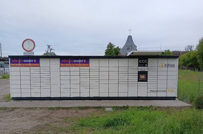 Paczkomat BYD109M od ulicy Halibutowej