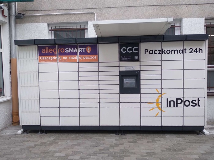 Paczkomat BYD14M Za restauracją "Jagienka"