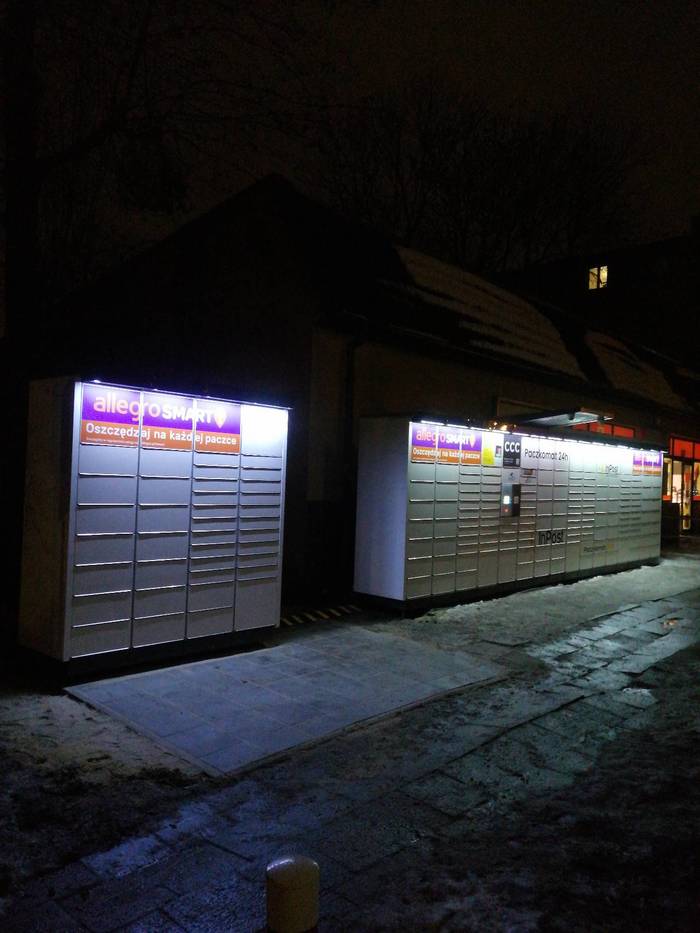 Paczkomat BYT19N Przy sklepie Społem