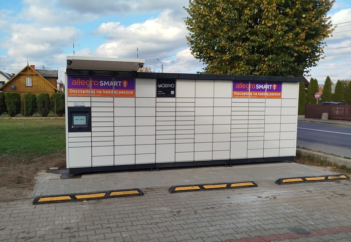 Paczkomat CEE02M Przy sklepie Żabka