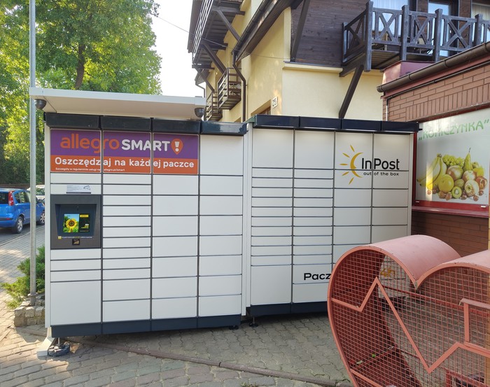 Paczkomat CEI07M Przy sklepie Spożywczym