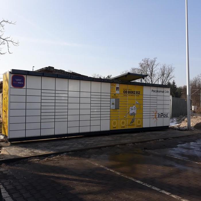 Paczkomat CET01N Przy parkingu