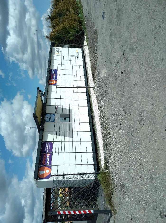 Paczkomat CHC01N Przy sklepie F1