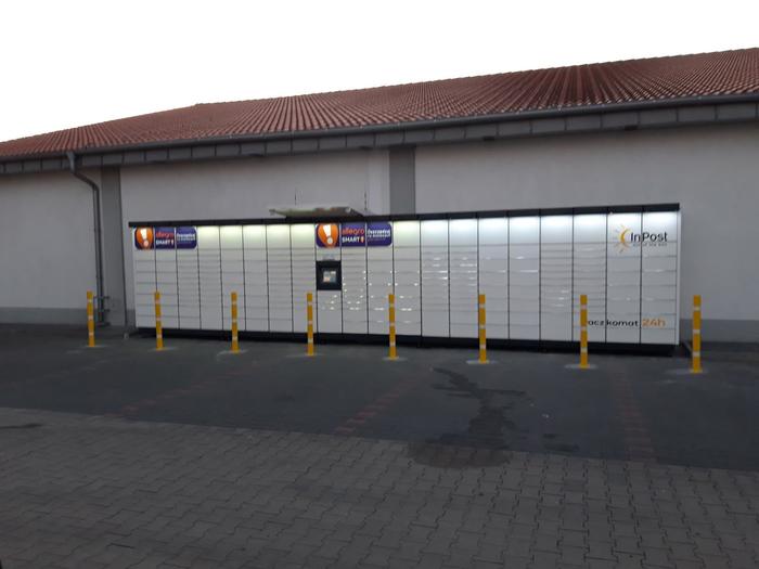 Paczkomat CHC03M Przy parkingu Lidla
