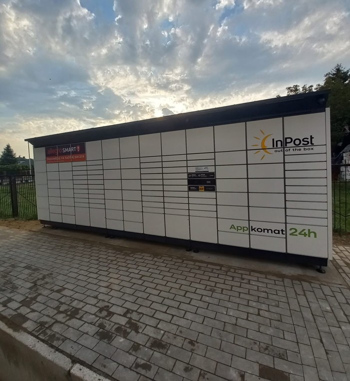 Paczkomat CHE08BAPP Przy sklepie spożywczym Stokrotka