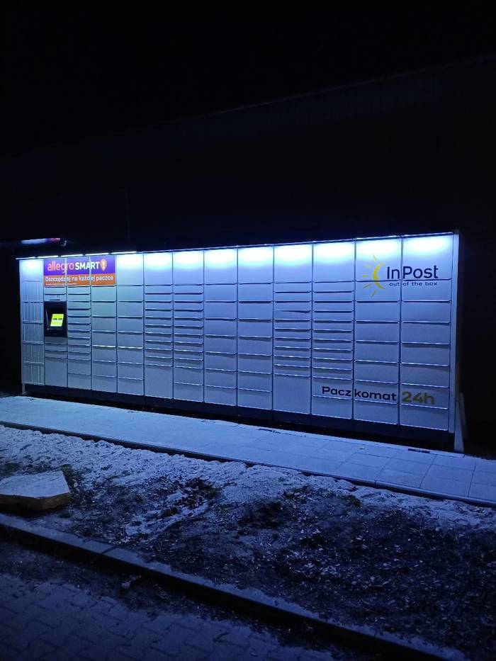 Paczkomat CHJ04M Przy markecie Netto