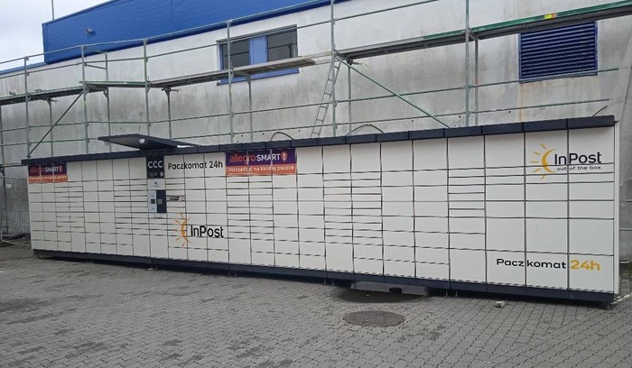 Paczkomat CHO05N na parkingu E.Leclerc