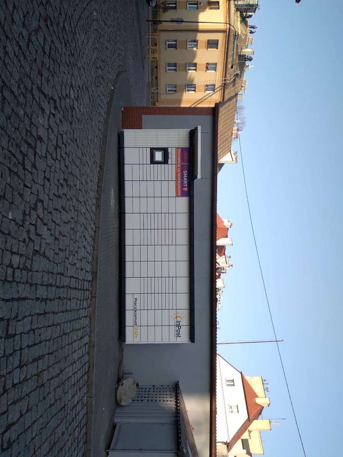 Paczkomat CHO18M Z tyłu sklepu ODiDO