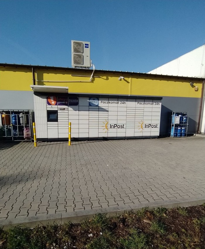 Paczkomat CHY01M Przy sklepie Lewiatan
