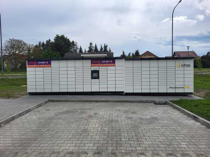 Paczkomat CIE19M Przy sklepie Lidl