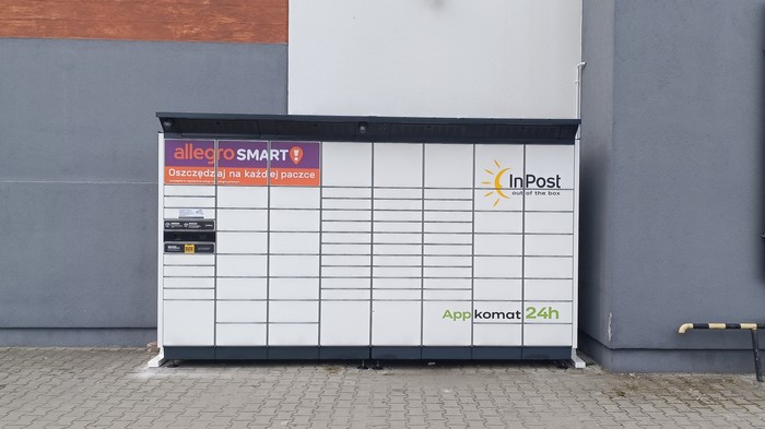Paczkomat CIN01BAPP Przy sklepie