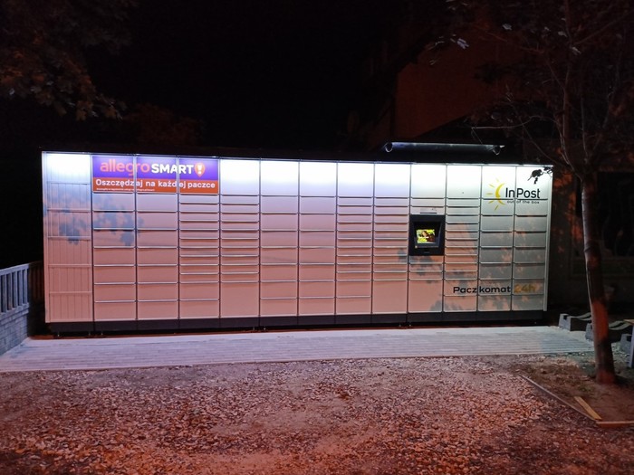 Paczkomat CIP01M Przy sklepie