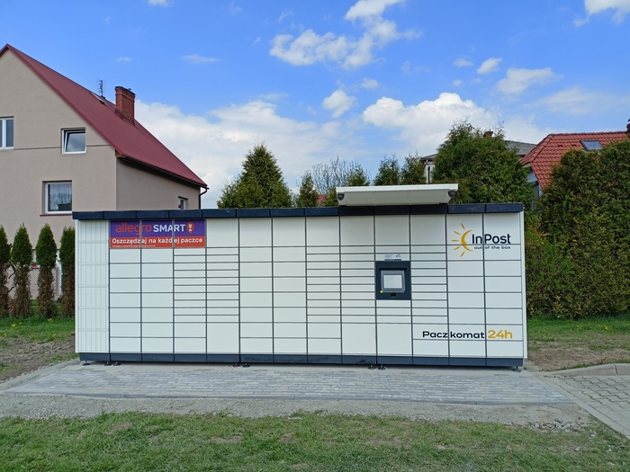 Поштомат CIS02M Na parkingu za myjnią