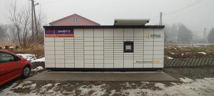 Parcel Locker CKK01M Po prawej stronie sklepu