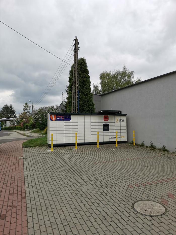 Paczkomat CLD03M Przy sklepie Wielbłąd