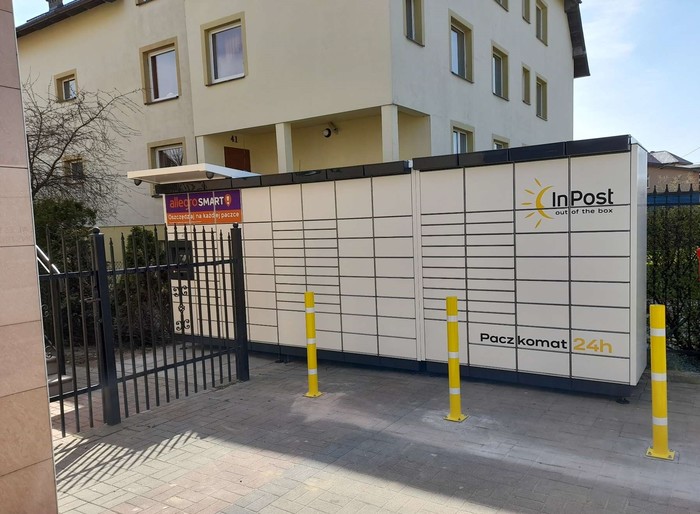 Paczkomat CLP01M Przy sklepie spożywczym