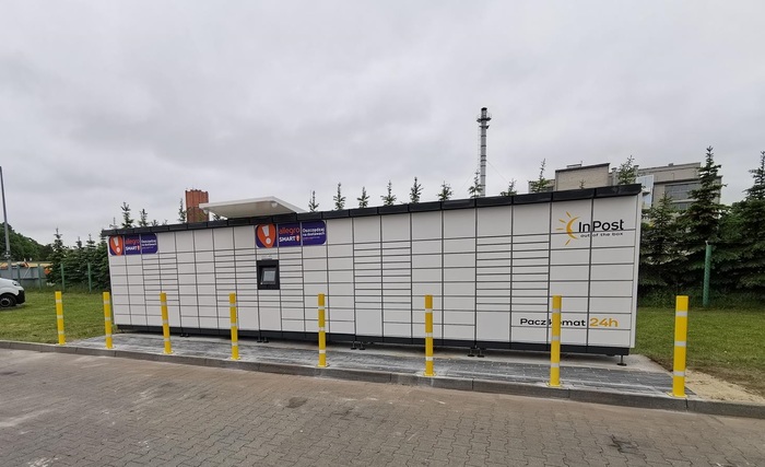 Paczkomat CLU02M Przy parkingu Lidla