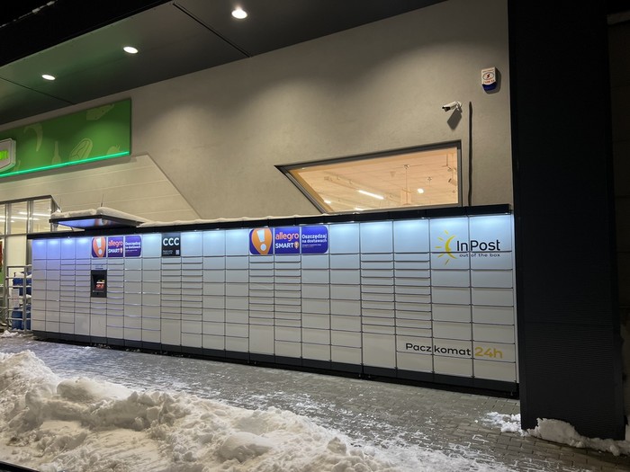 Parcel Locker CMO01M Przy sklepie Delikatesy Centrum