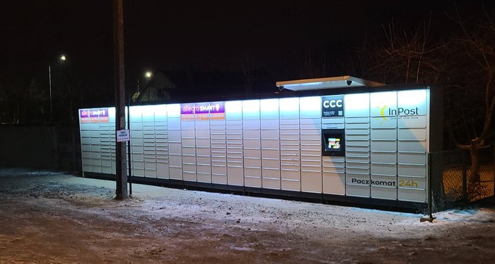 Поштомат CON01M Wzdłuż lini płotu prywatnej posesji