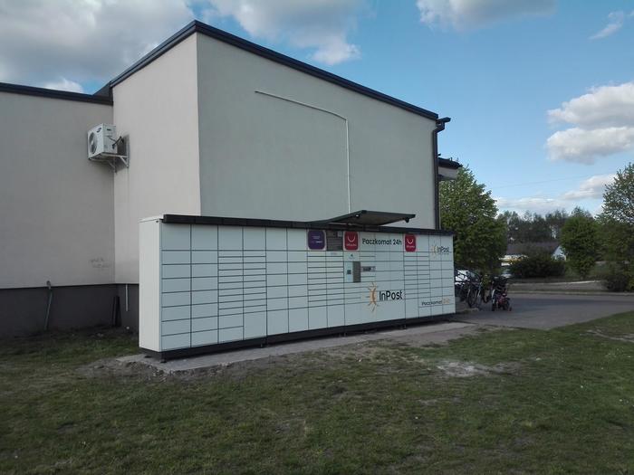 Paczkomat CRH01N Przy sklepie Lewiatan