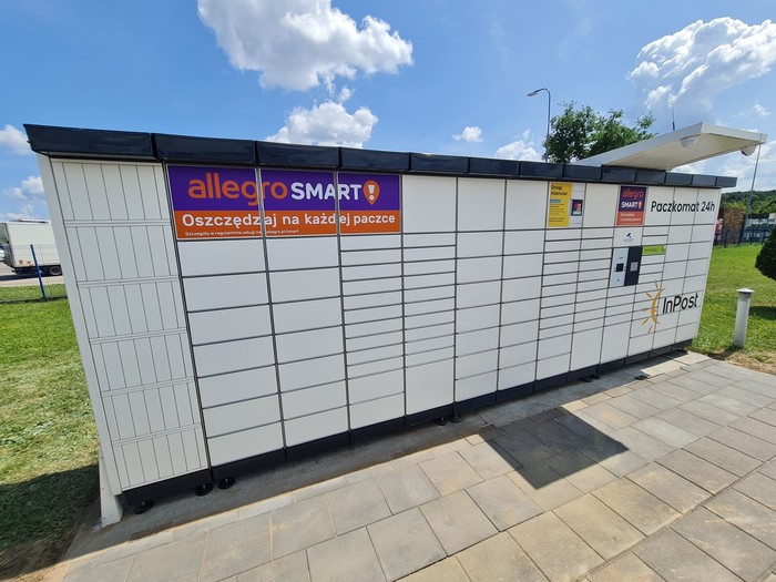Parcel Locker CRS01N Na stacji paliw Orlen