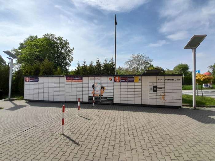 Paczkomat CSZ03N Przy sklepie STX