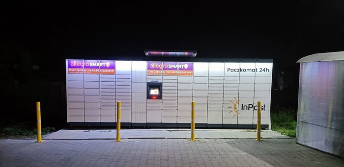 Paczkomat CWA01M Przy Delikatesach Centrum