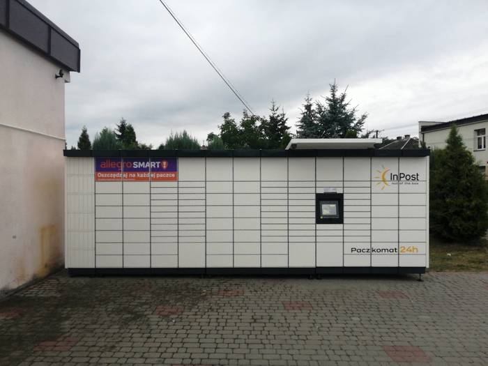 Paczkomat CYG01M Przy sklepie spożywczym M.Dąbek