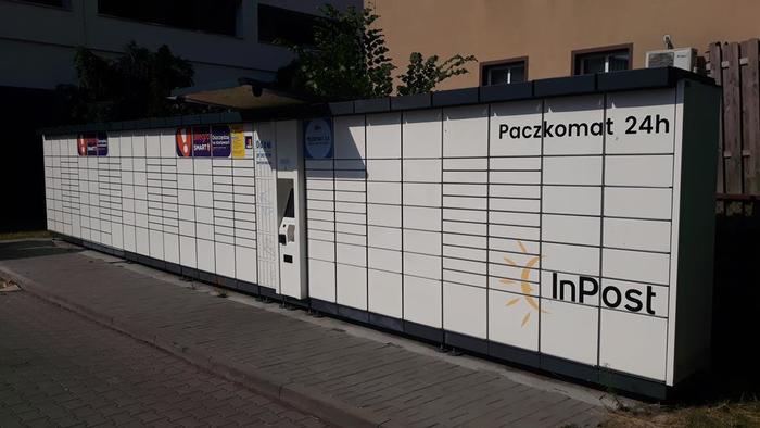 Parcel Locker CZA03ML Na terenie Parku Handlowego