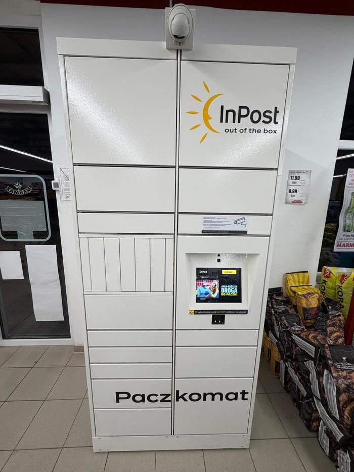 Parcel Locker CZC01HP w sklepie spożywczym Marmax