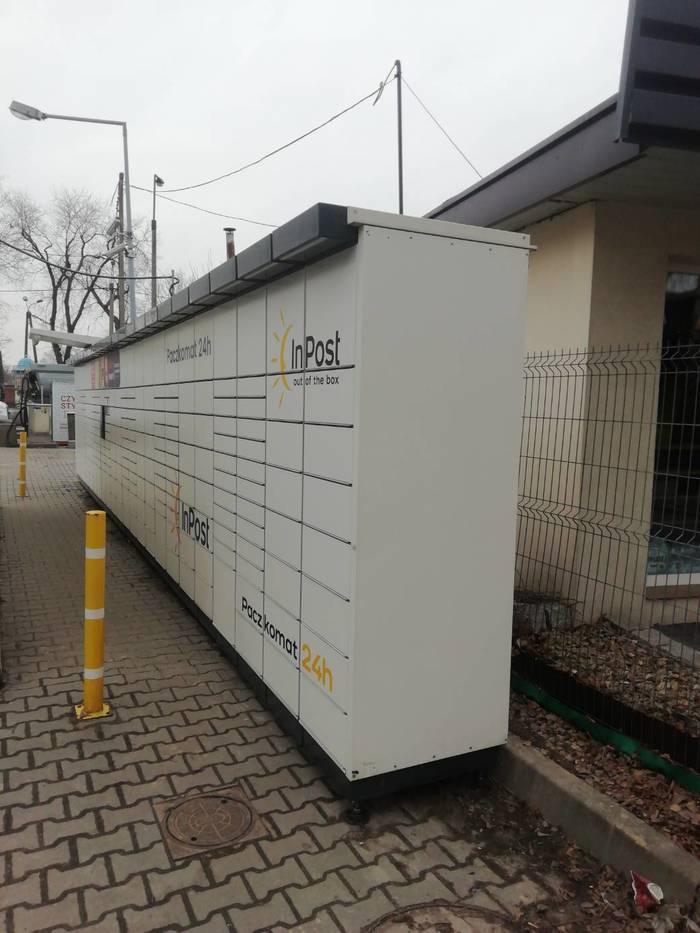 Paczkomat CZD01N Przy samoobsługowej myjni samochodowej