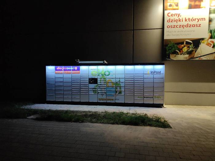 Parcel Locker CZE04APP Parking Kaufland